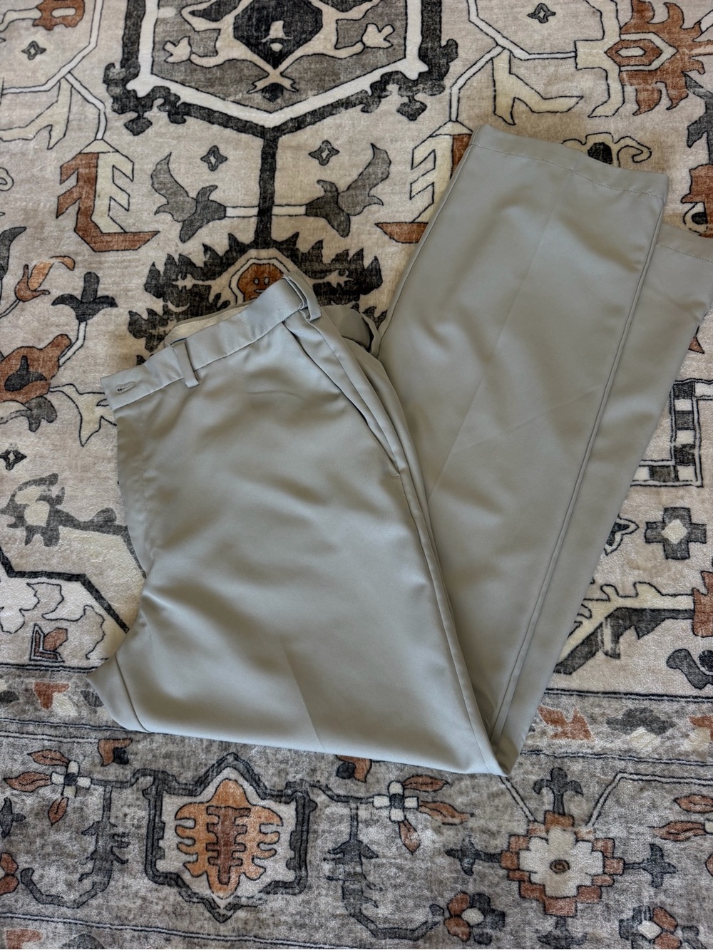 Haggar Men's Dress Pants in Light Gray